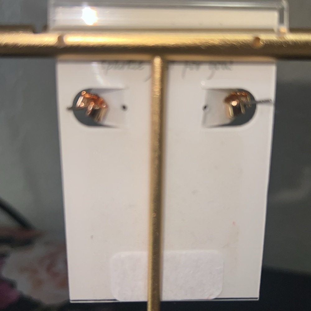 Francesca’s beautiful earrings - Picture 2 of 5